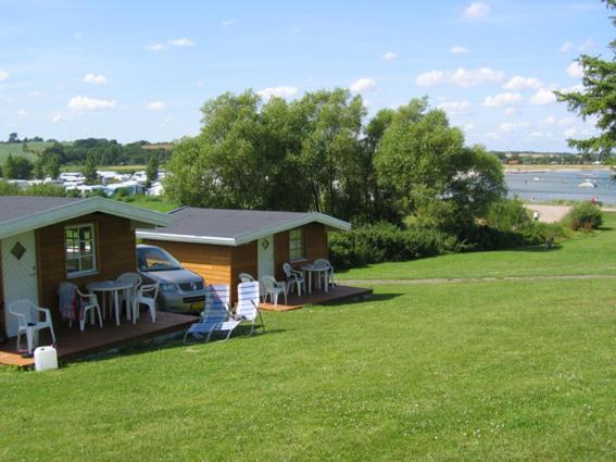 Vikaer Strand Camping & Cottages Diernæs الغرفة الصورة